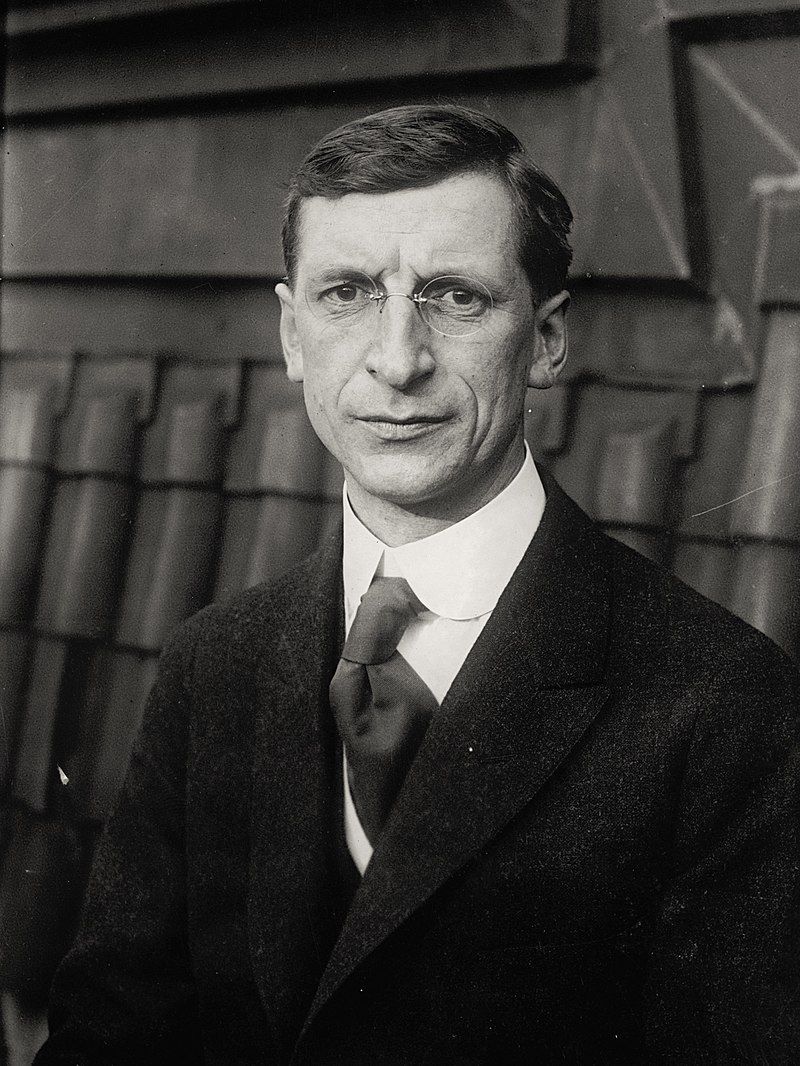 Eamon de Valera. 